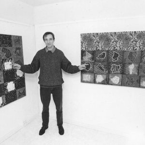 J. K. with works, Foto: Stefan Schuhbauer-v. Jena